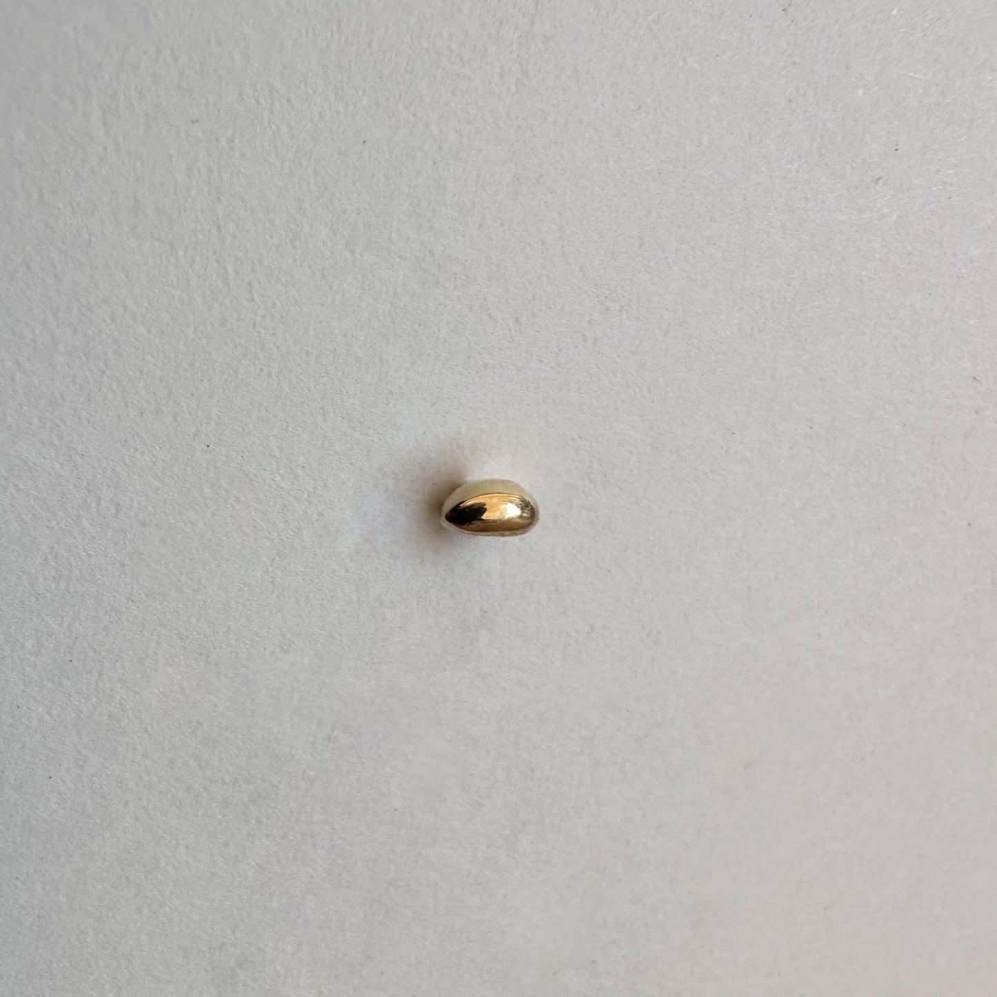 14k Earring Bean
