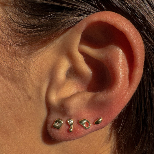 14k Earring Bean
