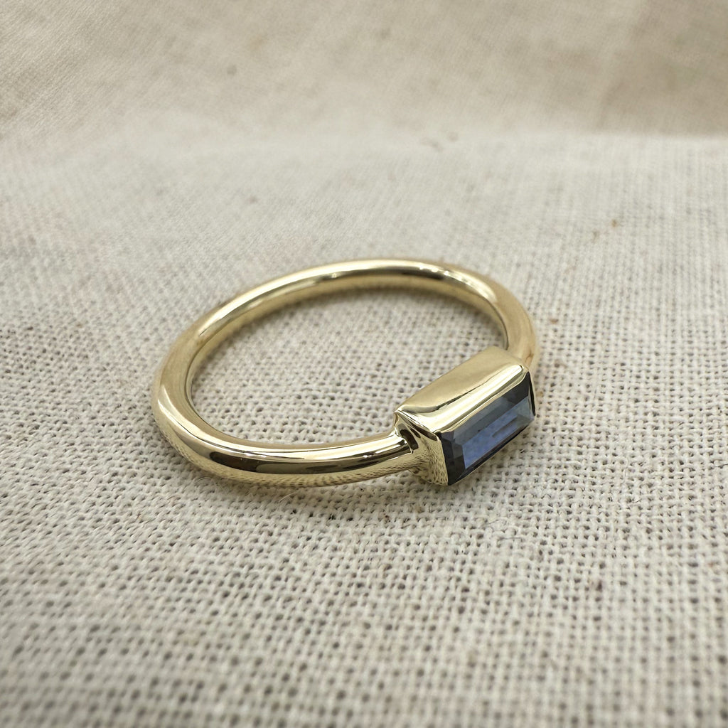 14k Blue Ring