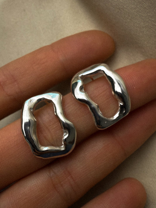 Earring Smoke