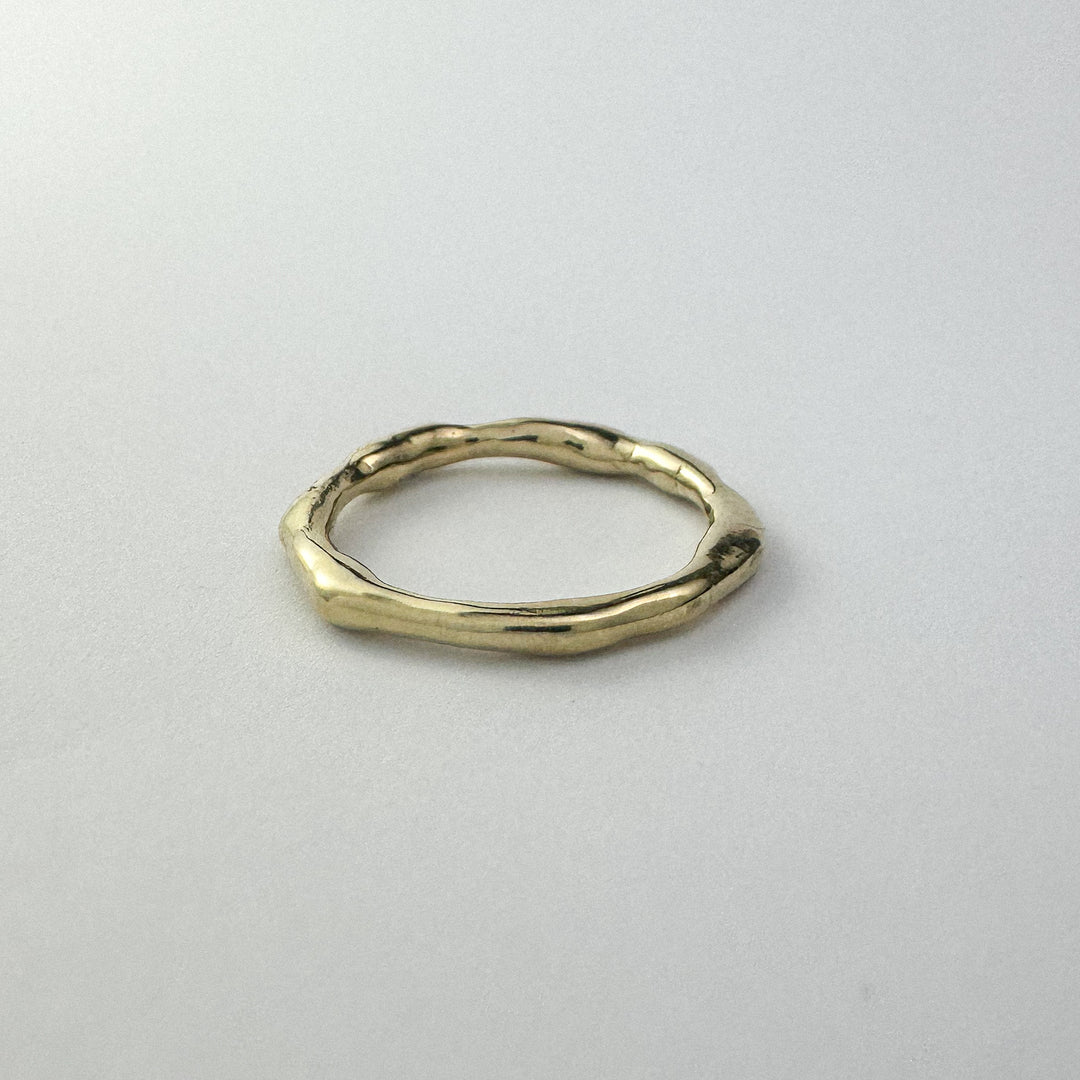14k Fluid Ring