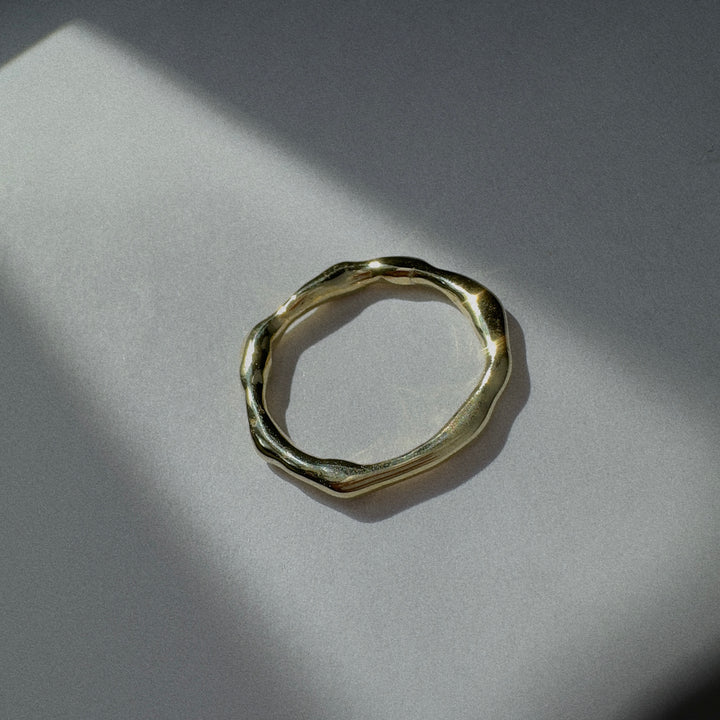 14k Fluid Ring