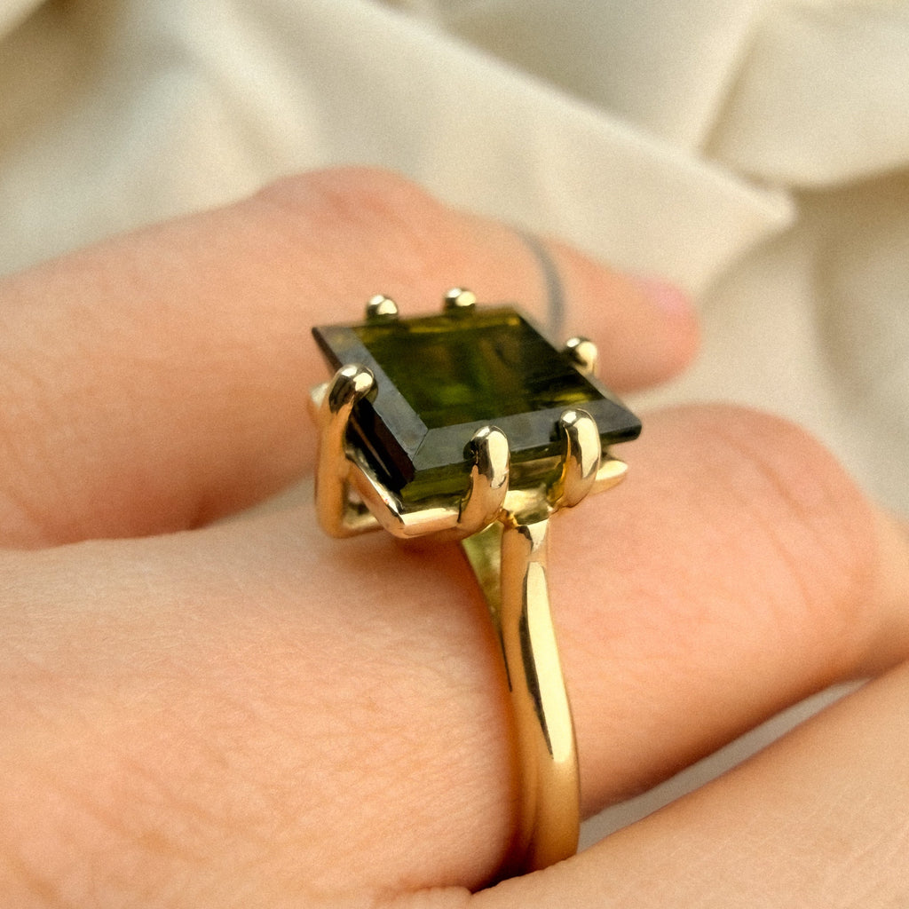 14k Green Ring