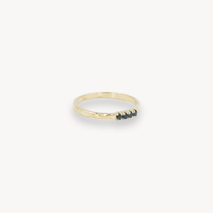 14k ring with four sapphires